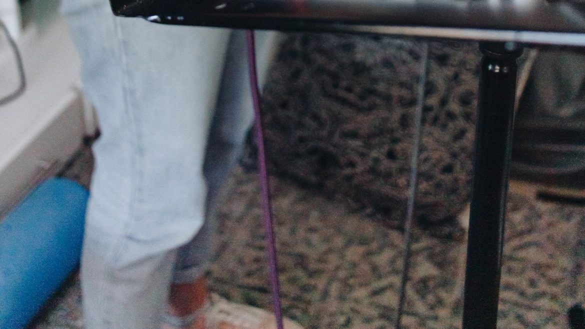 The Sonic Mirage: Exploring the Authenticity of Electric Pianos in Simulating the Timeless Soul and Touch of Traditional Pianos