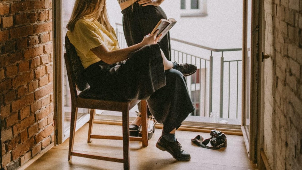 The E-Reader Dilemma: Illuminating the Pros and Cons of Digital Literature