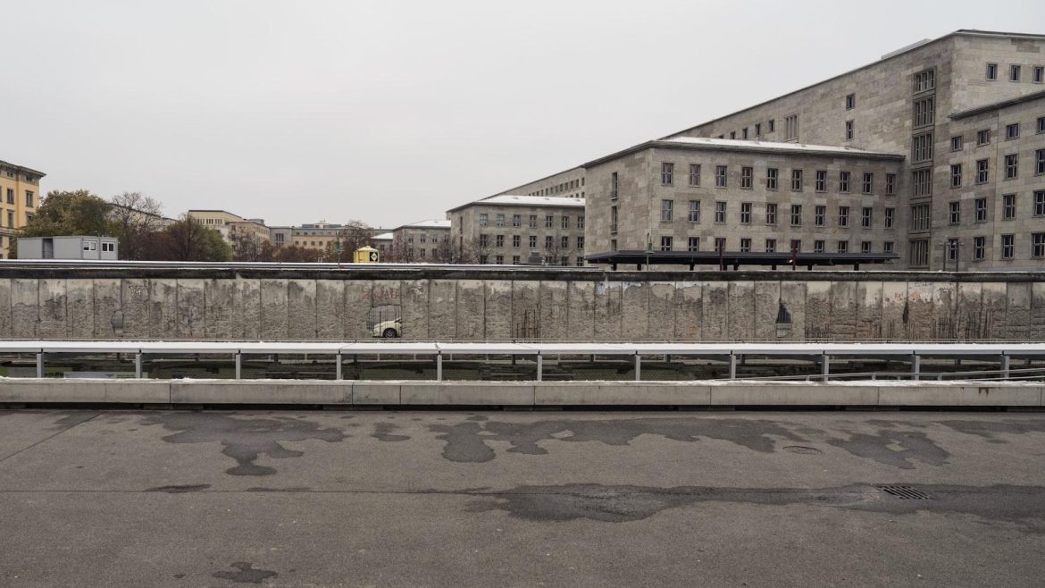 The Invisible Threat: Safeguarding Your Electronic Payments from Fraud and Scams