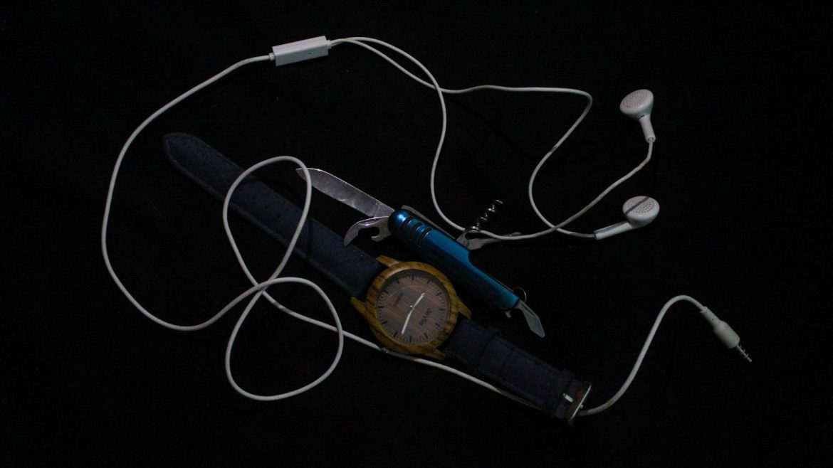 Tech Up Your Life: Get to Know These Electronic Gadgets that Will Simplify Your Day!